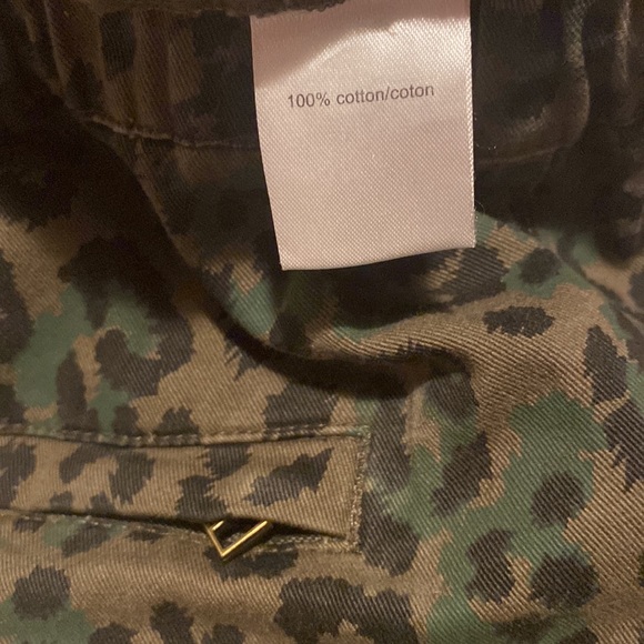 Pam & Gela Jaguar Leopard Jogger Pants Size Small - Picture 15 of 15